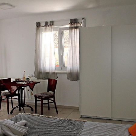 Yosefsfeld Bed & Breakfast Kutjevo Стая снимка