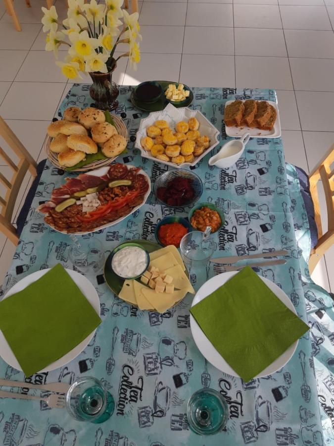Yosefsfeld Bed & Breakfast Kutjevo Екстериор снимка